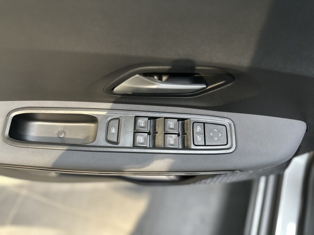 Dacia Jogger Exposé-Bild 20