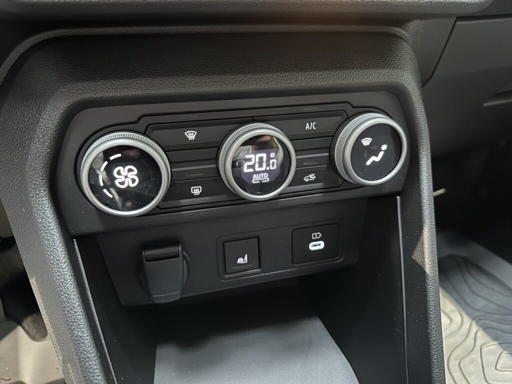 Dacia Jogger Exposé-Bild 35